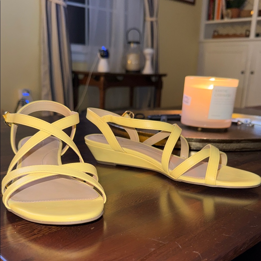 Talbots Yellow Crisscross Slingback Sandals - Picture 3 of 4